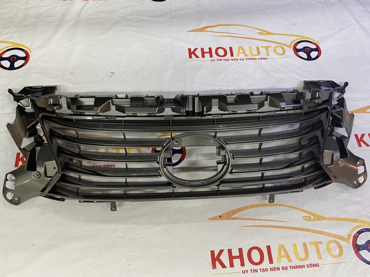 53111-33450 GALANG TRÊN LEXUS ES350 2018 OEM 531113345 (1).jpg