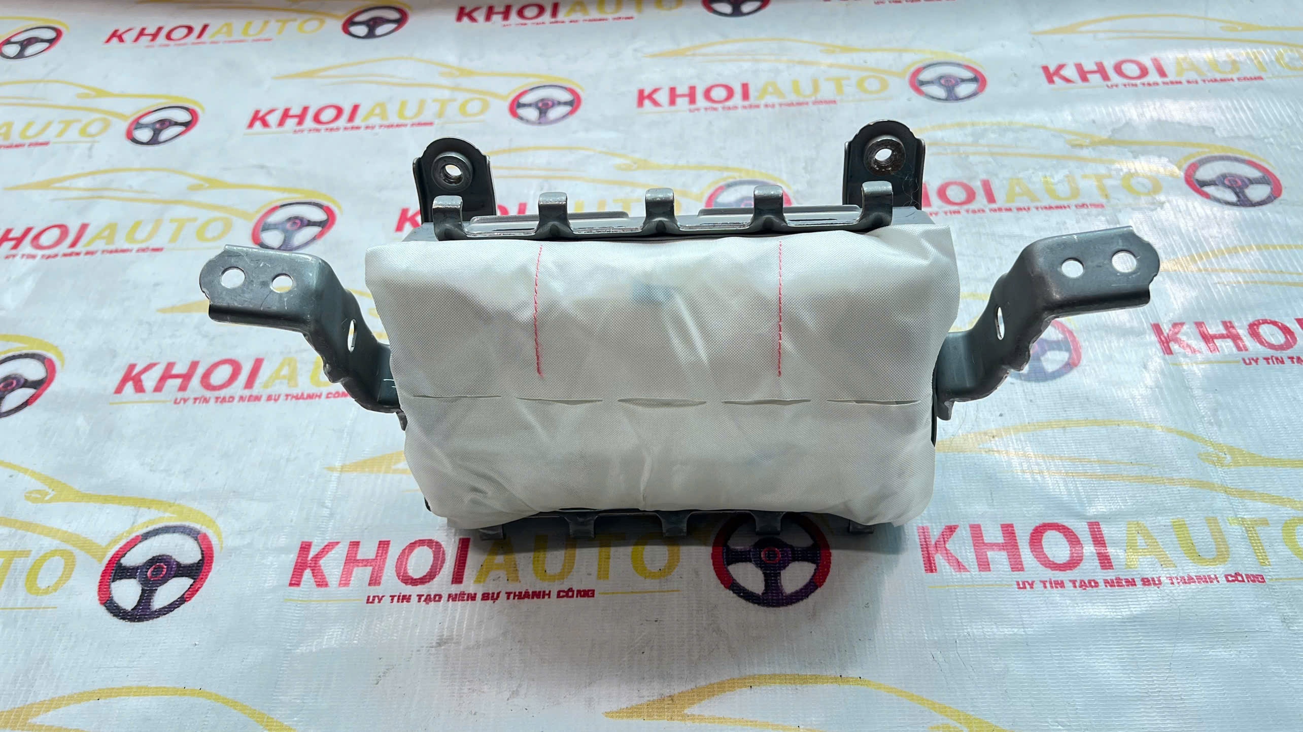 73960-60170 Túi Khí Taplo TOYOTA Land Cruiser 2013-2015 7396060170 Bãi Tháo Xe (1).jpg