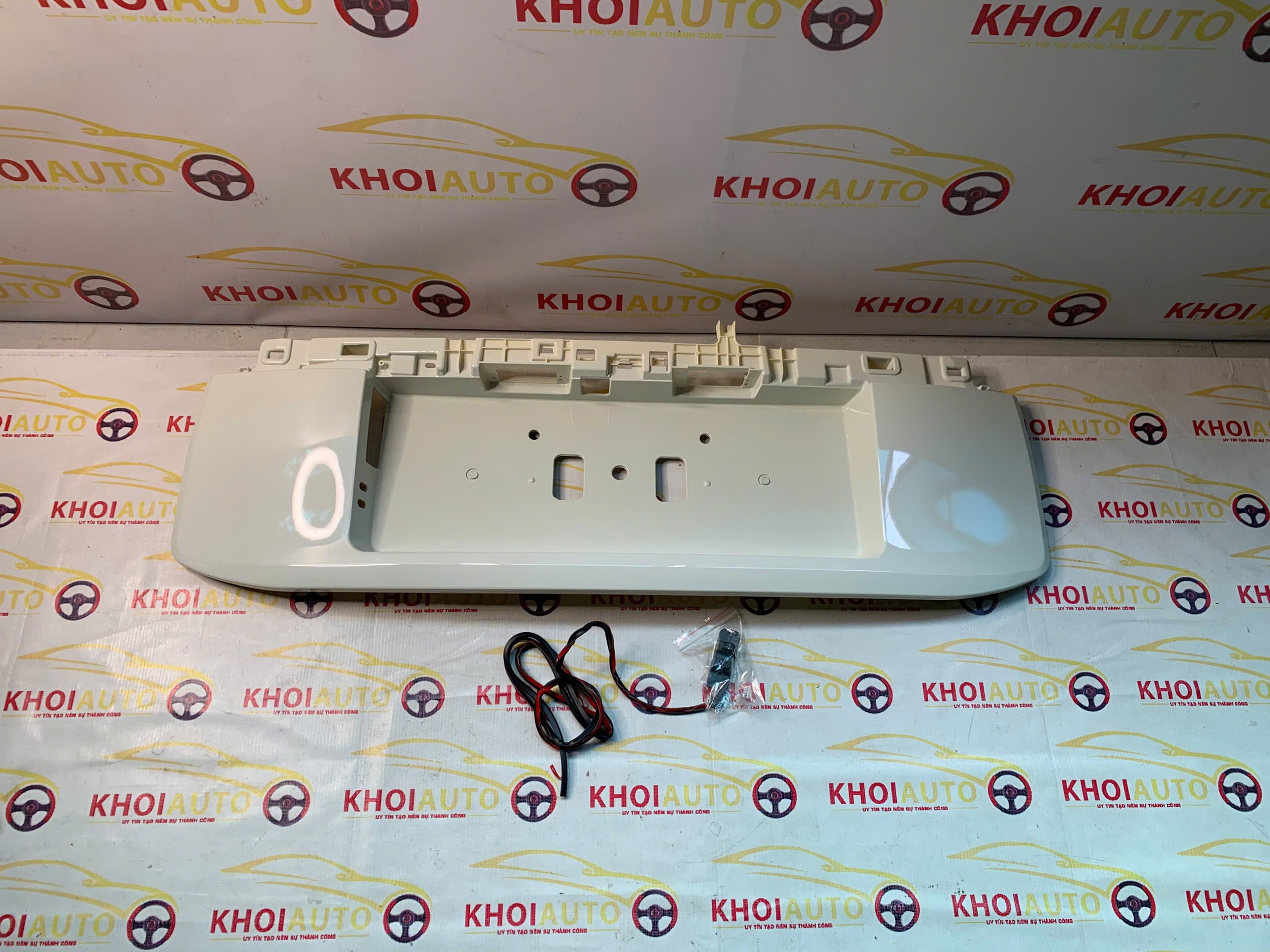 76801-60461-A0 Treo Biển Số Cốp Sau TOYOTA PRADO 2018-2020 7680160461A0 OEM (1).jpg