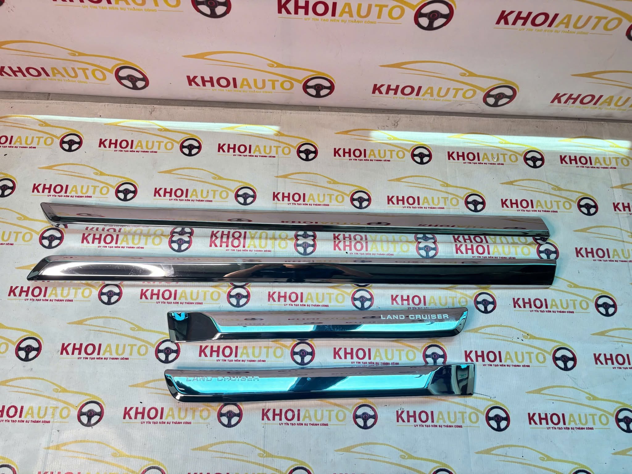 Bộ Nẹp Cánh Cửa TOYOTA LC200 Land Cruiser 2016-2020 OEM (1).jpg