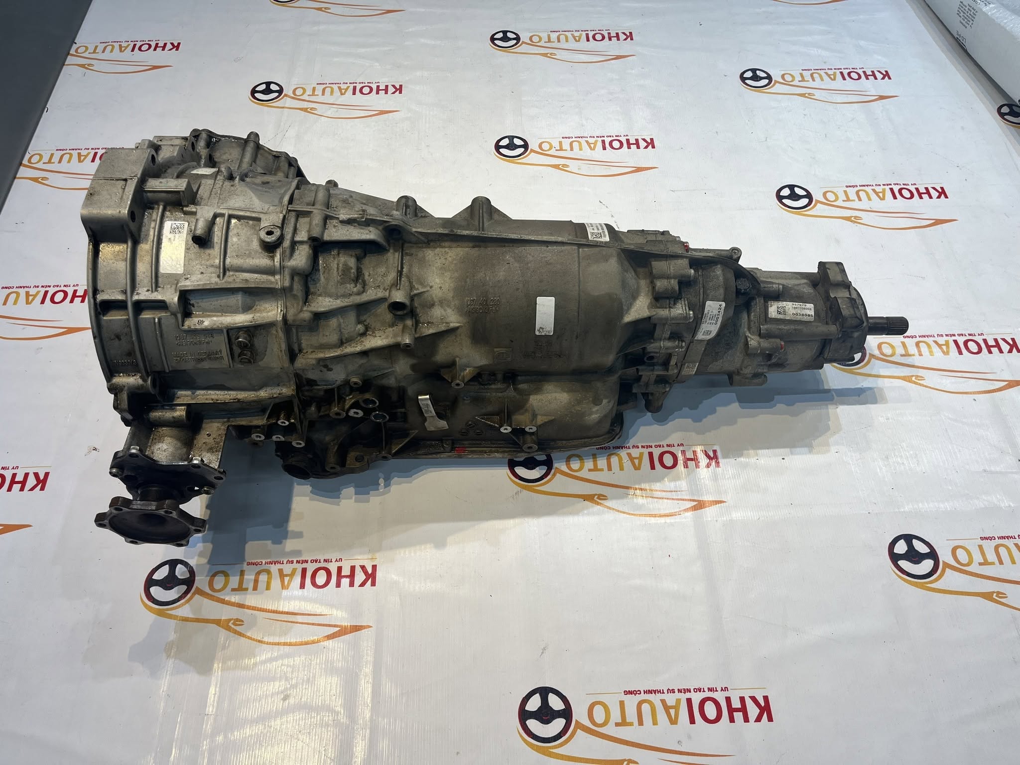 Hộp Số Tự Động Audi A8 2012 TFSI (8HP-55 MXT) Mã Phụ Tùng 1087030016 0BK300037B (1).jpg Hộp Số Tự Động Audi A8 2012 TFSI (8HP-55 MXT) Mã Phụ Tùng 1087030016 0BK300037B (1).jpg